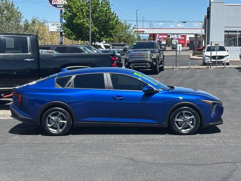 Used 2025 Kia K4 LX image 50