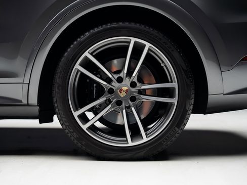 Used 2023 Porsche Cayenne Turbo image 20