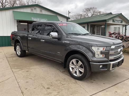 Used 2015 Ford F150 Platinum w/ Equipment Group 701A Luxury AWD/4WD image 3