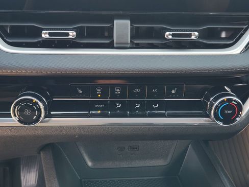 New 2026 Chevrolet Equinox RS w/ LPO, Floor Liner Package image 14