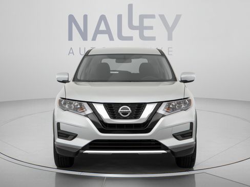 Used 2018 Nissan Rogue SV w/ Sun & Sound Touring Package FWD image 7