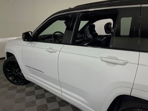 Used 2024 Jeep Grand Cherokee Overland w/ Adv Protech Group III AWD/4WD image 36