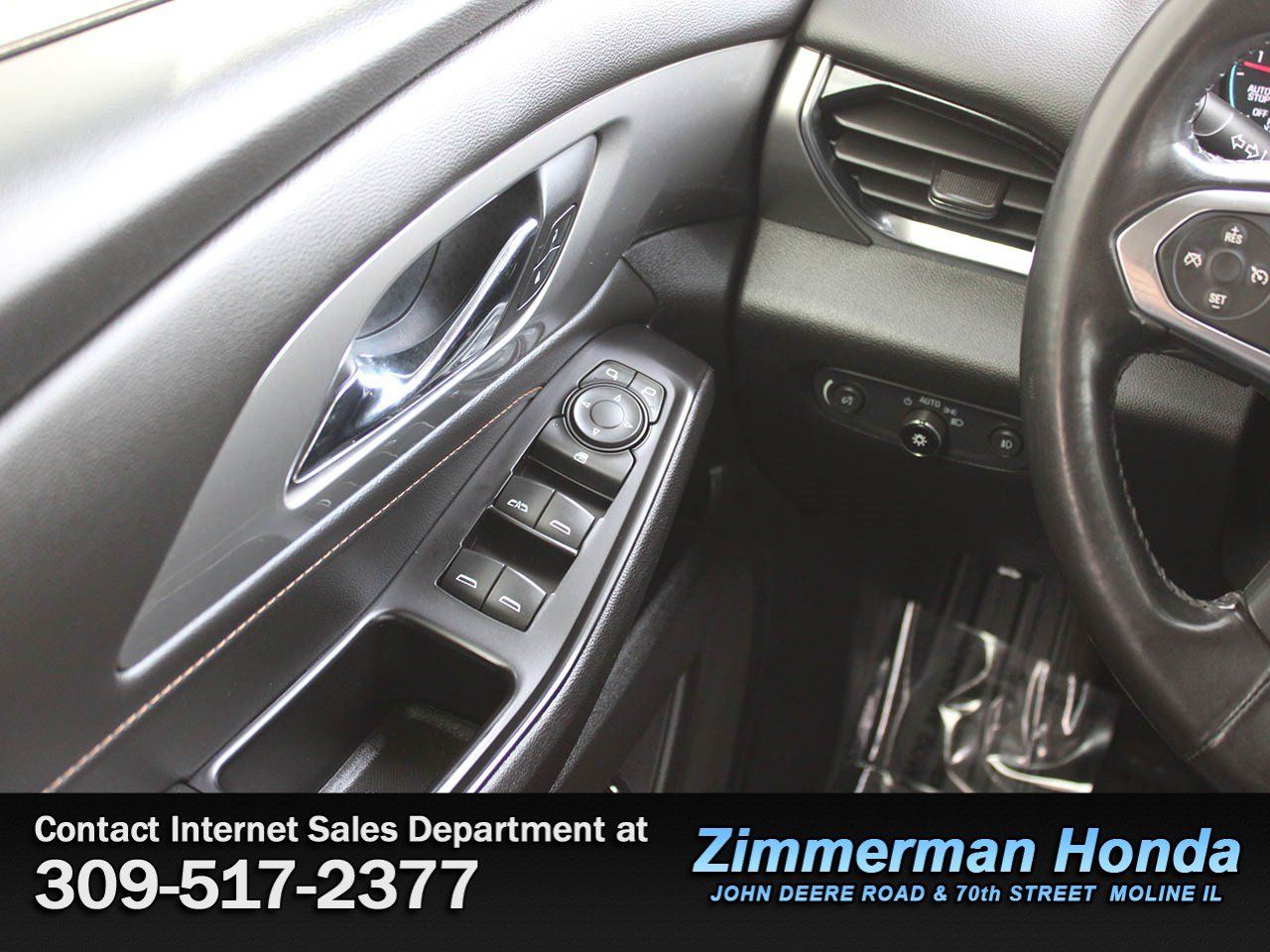 Used 2019 Chevrolet Traverse LT FWD image 14