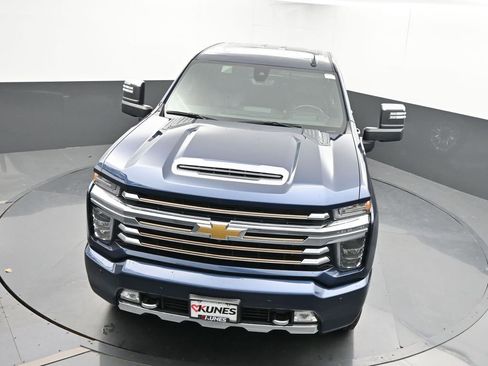 Used 2020 Chevrolet Silverado 2500 High Country w/ Z71 Off-Road Package image 36