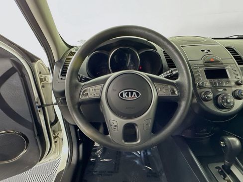 Used 2010 Kia Soul + FWD image 16