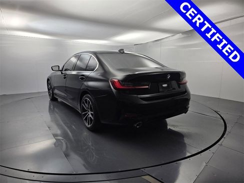 Certified 2022 BMW 330i Sedan w/ Convenience Package image 10