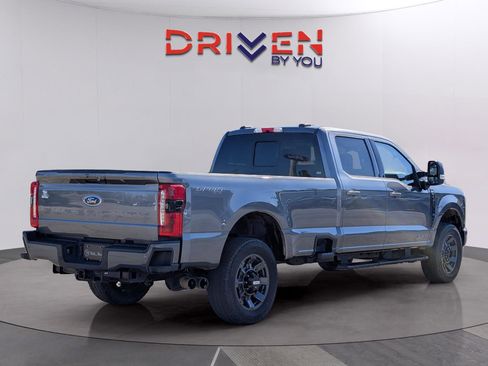 Used 2024 Ford F350 Lariat w/ Lariat Ultimate Package image 6