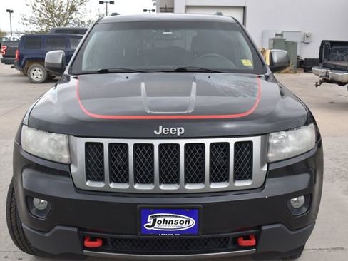 Used 2013 Jeep Grand Cherokee Trailhawk AWD/4WD image 2