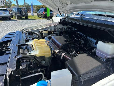 Used 2020 Nissan NV 2500 S image 21