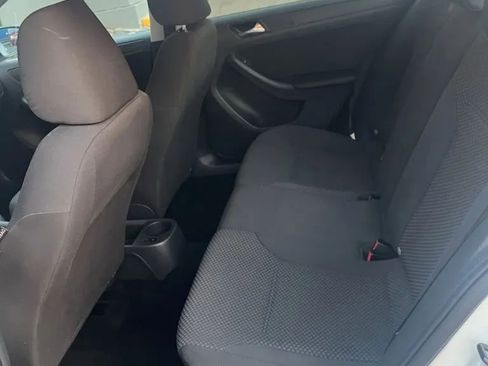 Used 2013 Volkswagen Jetta S FWD image 5