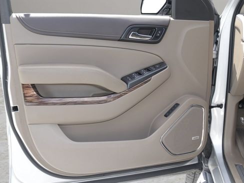 Used 2019 GMC Yukon XL SLT w/ Open Road Package RWD image 9