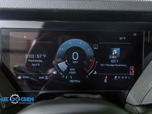 Used 2025 GMC Yukon XL Denali w/ Sun & Power Step Package AWD/4WD image 16