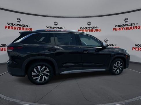 New 2026 Volkswagen Tiguan S FWD image 8