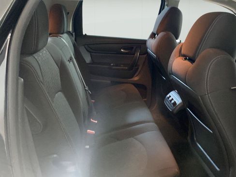Used 2014 GMC Acadia SLE FWD image 25