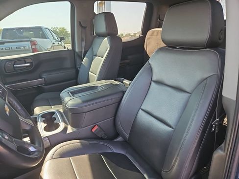 Used 2022 Chevrolet Silverado 1500 LTZ w/ LTZ Convenience Package II AWD/4WD image 11