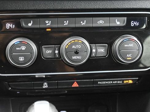 Used 2023 Volkswagen Atlas Cross Sport SEL R-Line AWD/4WD image 17