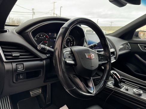 Used 2022 Cadillac CT5 Sport image 17