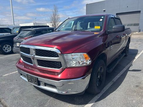Used 2020 RAM 1500 Classic SLT image 2