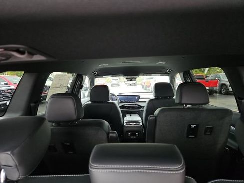 New 2026 Buick Enclave Preferred w/ Power Package FWD image 9