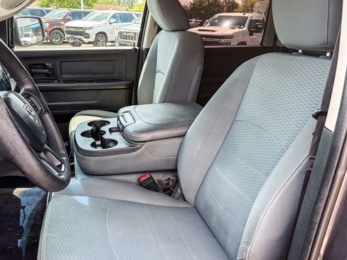 Used 2017 RAM 1500 Express RWD image 9