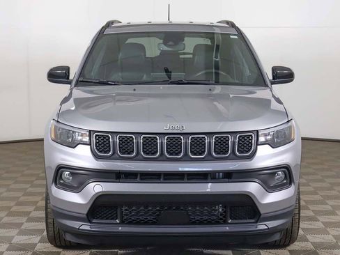 Used 2023 Jeep Compass Latitude w/ Convenience Group AWD/4WD image 10