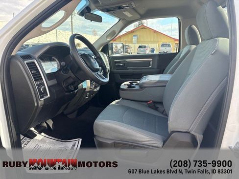 Used 2019 RAM 1500 Classic SLT image 18