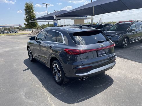 Used 2025 Audi Q5 Premium AWD/4WD image 5