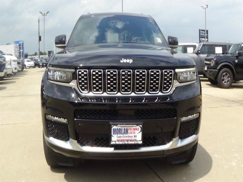 Used 2025 Jeep Grand Cherokee L Summit w/ Advanced Protech Group IV AWD/4WD image 3