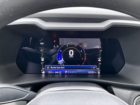 Used 2023 Chevrolet Colorado Trail Boss w/ Technology Package image 9