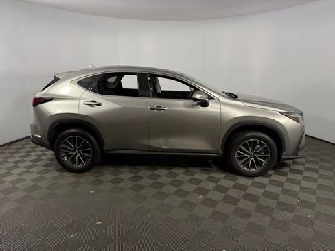Used 2024 Lexus NX 250 FWD image 9