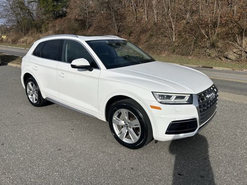 Used 2018 Audi Q5 2.0T Premium Plus w/ Premium Plus Package image 9