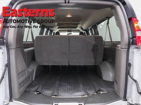 Used 2023 Chevrolet Express 3500 LS RWD image 9