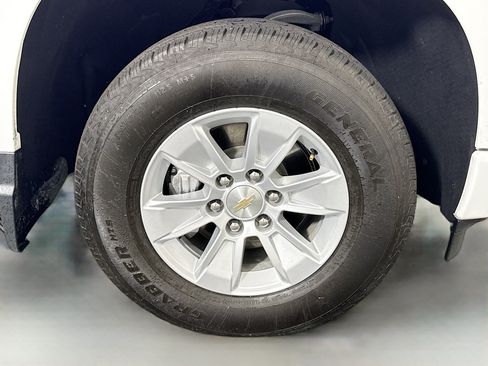 Used 2023 Chevrolet Silverado 1500 Custom RWD image 31