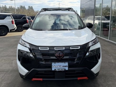 New 2026 Nissan Rogue SV AWD/4WD image 3