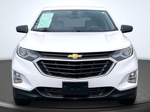 Used 2019 Chevrolet Equinox LS w/ LS Convenience Package image 3