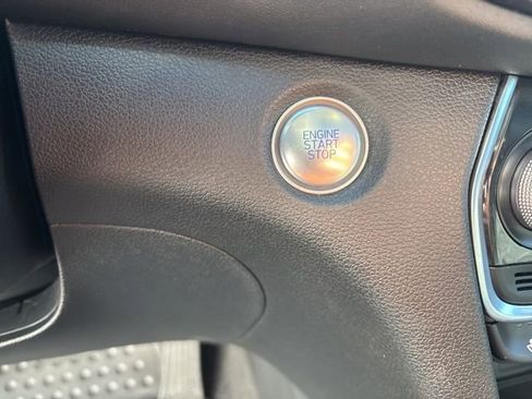 Used 2020 Hyundai Santa Fe Limited image 26