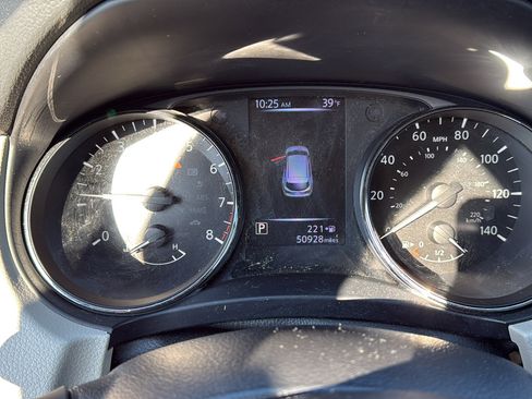 Used 2018 Nissan Rogue Sport SV w/ SV All-Weather Package image 8