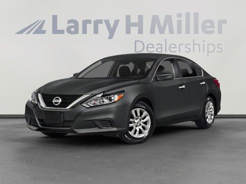 Used 2018 Nissan Altima 2.5 S w/ S Convenience Package image 1