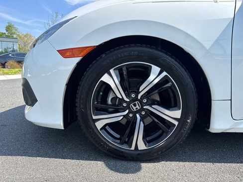 Used 2017 Honda Civic Touring image 11