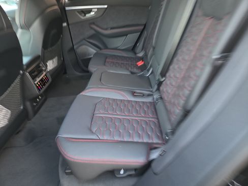 New 2026 Audi RS Q8 performance image 6