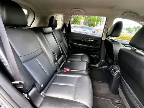 Used 2018 Nissan Rogue SL image 20