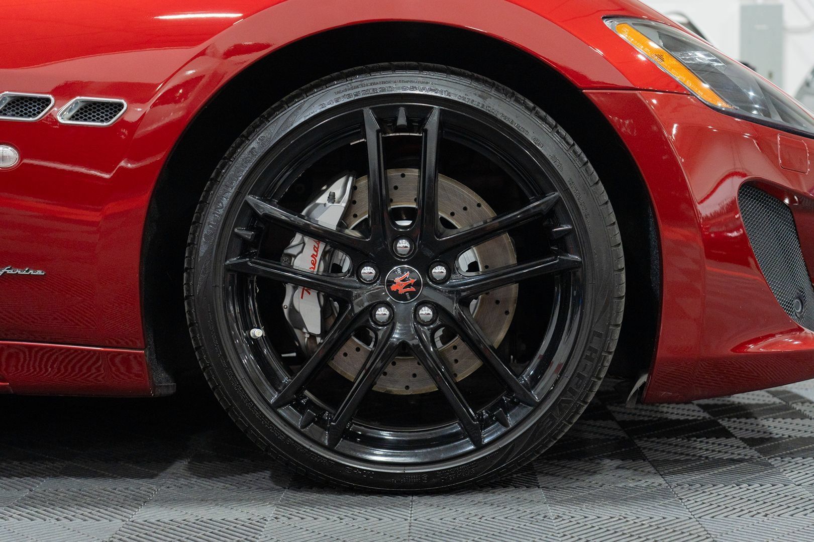 Used 2017 Maserati GranTurismo Sport RWD image 16