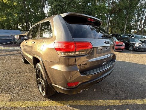 Used 2014 Jeep Grand Cherokee Altitude image 4