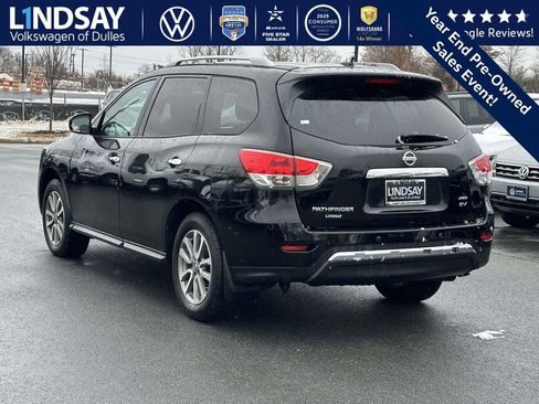 Used 2014 Nissan Pathfinder SV image 5