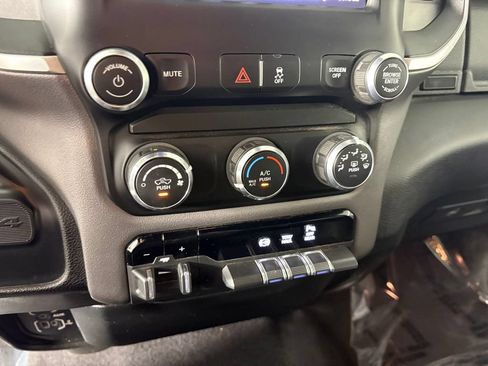 Used 2021 RAM 2500 Big Horn w/ Level 1 Equipment Group AWD/4WD image 19
