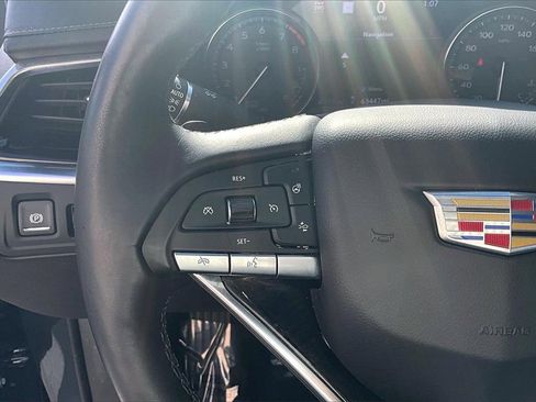 Used 2022 Cadillac XT6 Premium Luxury w/ Technology Package image 11