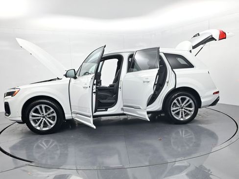 Used 2025 Audi Q7 3.0T Premium Plus AWD/4WD image 77