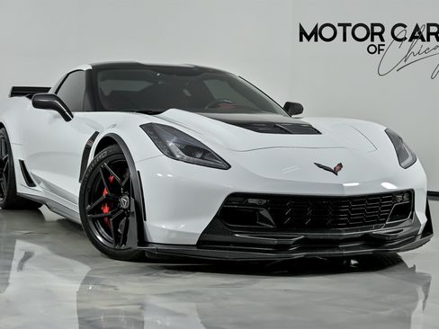 Used 2016 Chevrolet Corvette Z06 w/ 3LZ Preferred Equipment Group RWD image 1