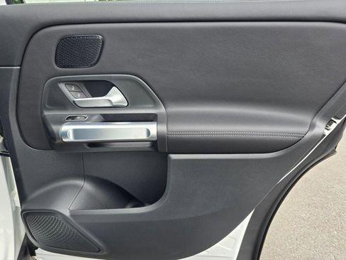 New 2026 Mercedes-Benz GLB 250 4MATIC image 25