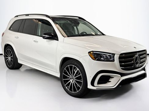 New 2026 Mercedes-Benz GLS 450 4MATIC image 3